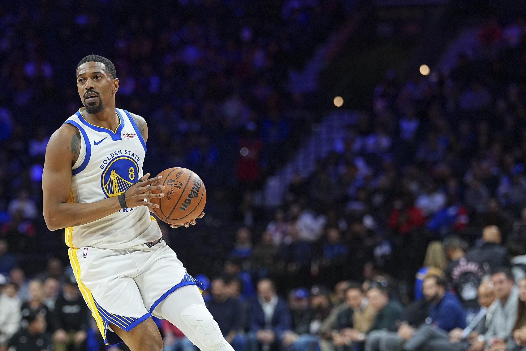 万箭齐发！勇士外线疯狂发炮 连中6记三分一举获得16分领先